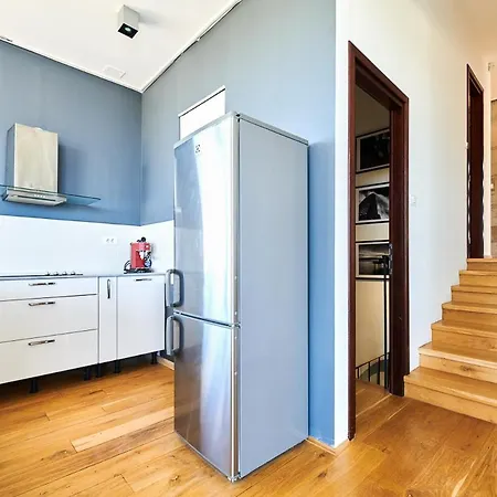 Sleeps 8 With Pool Air Con And Wifi Villa *